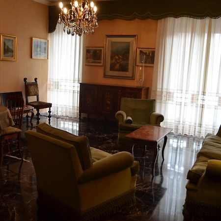 Eleganza Vicino Al Centro Di Torino Apartment Exterior foto